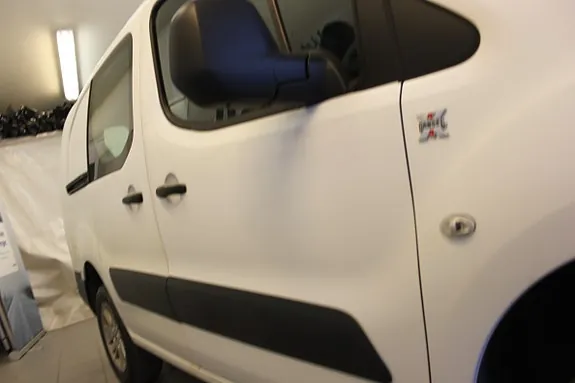 Peugeot Partner 2010 photo 4