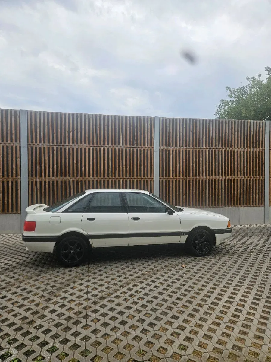 Audi 80