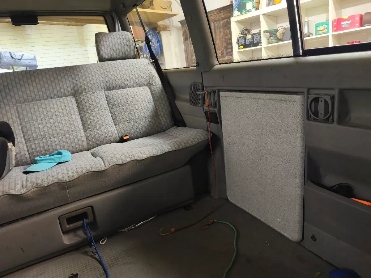 Volkswagen T4 1992 photo 3