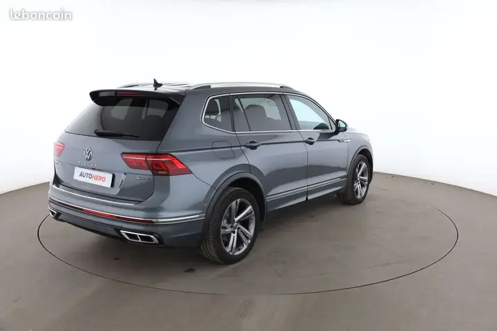 Volkswagen Tiguan Allspace 2023 photo 3