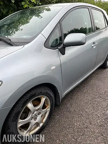 Toyota Auris 2008 photo 2
