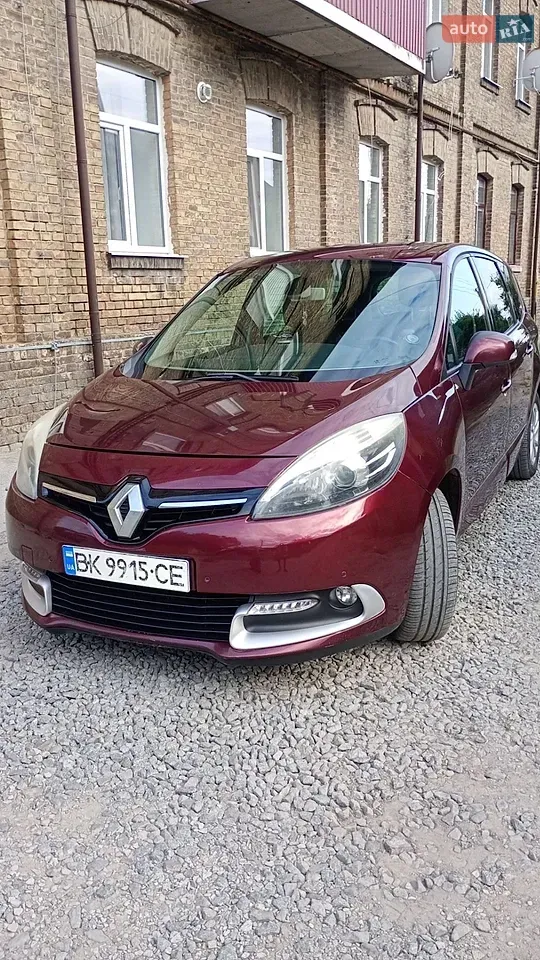 Renault Grand Scenic 2014 photo 2