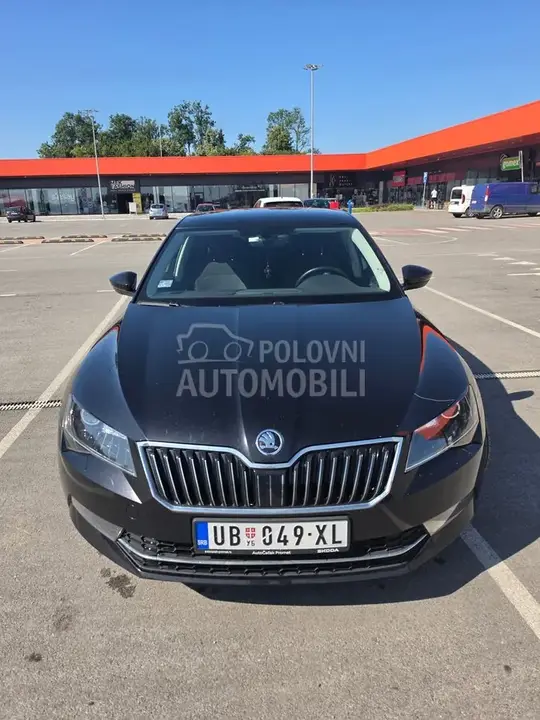 Skoda Superb 2018 photo 2