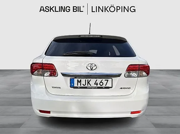 Toyota Avensis 2014 photo 4