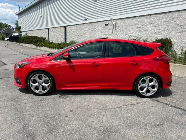 Ford Focus 2017 photo 2