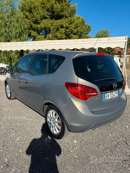 Opel Meriva 2011 photo 3