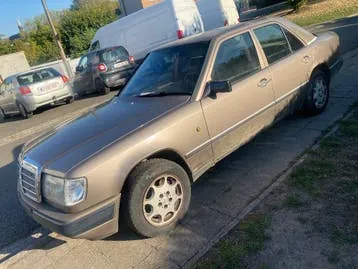 Mercedes-Benz W124