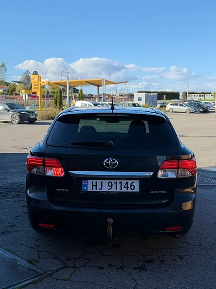 Toyota Avensis 2012 photo 5