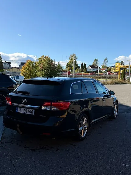 Toyota Avensis 2012 photo 4