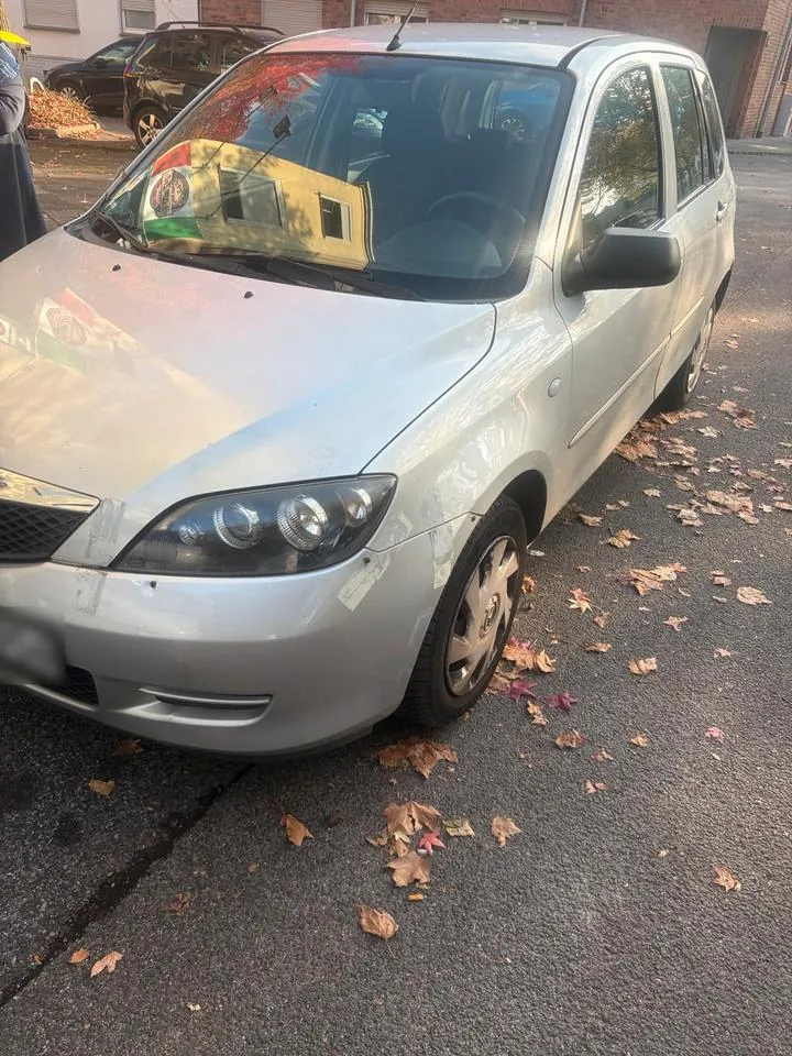 Mazda 2