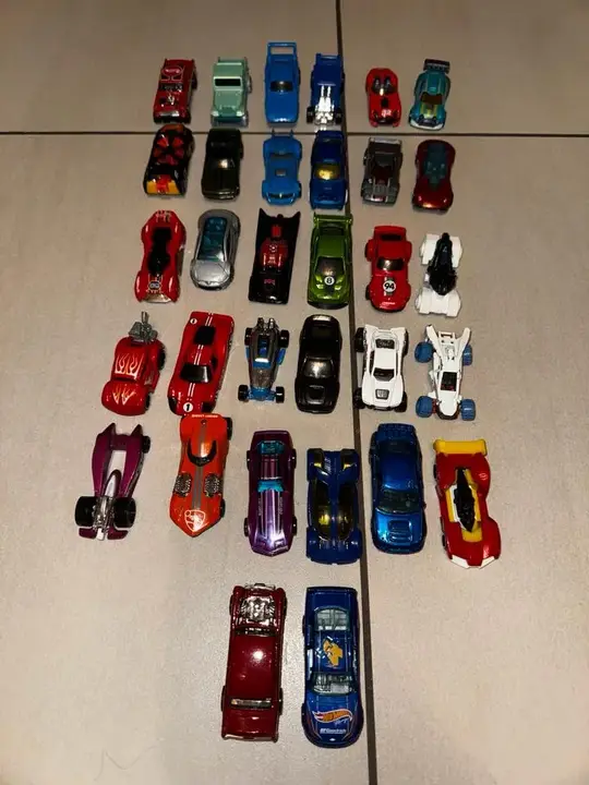 Hot Wheels 32 Hot Wheels Autos Spielzeugautos Sammlung