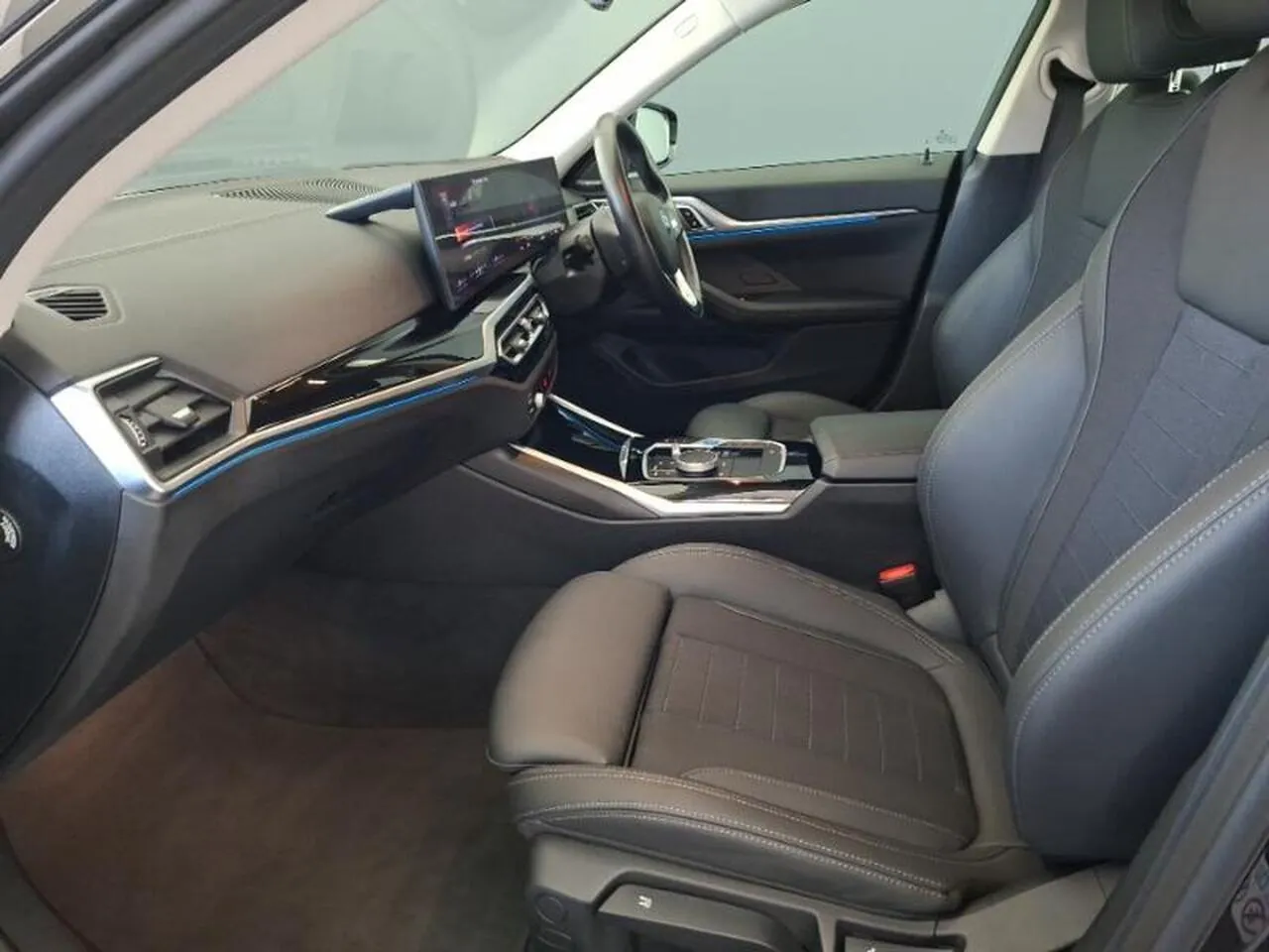 BMW I4 2024 photo 5