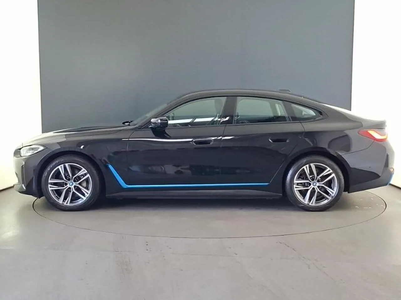 BMW I4 2024 photo 4