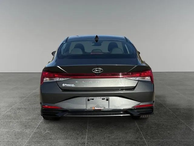 Hyundai Elantra 2023 photo 5