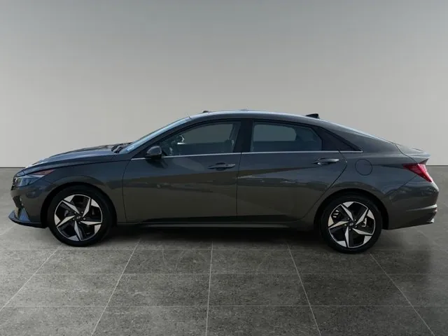 Hyundai Elantra 2023 photo 2