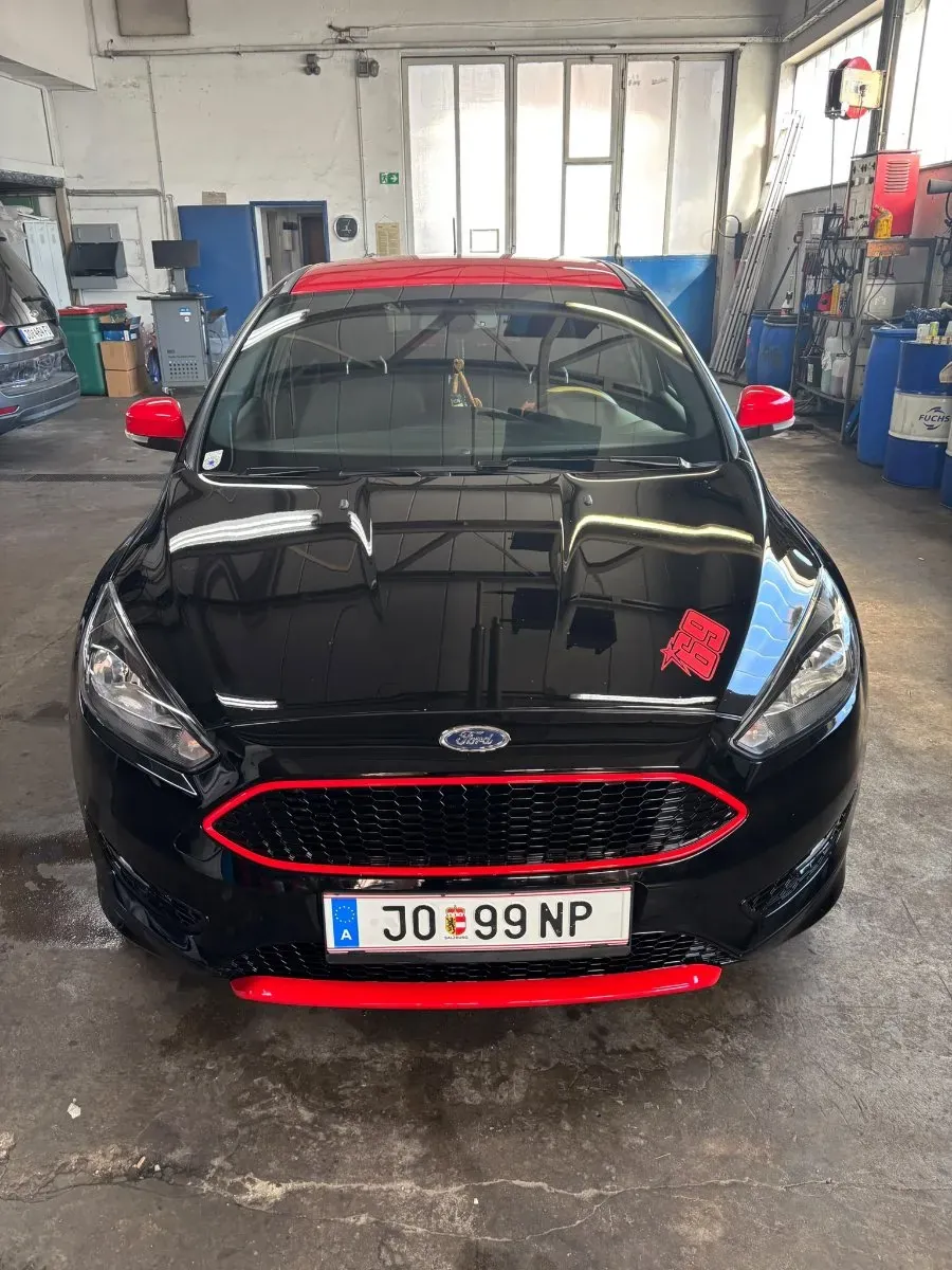 Ford Focus 2018 photo 2
