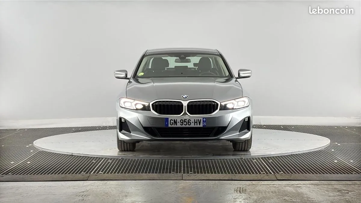 BMW Série 3 2023 photo 2