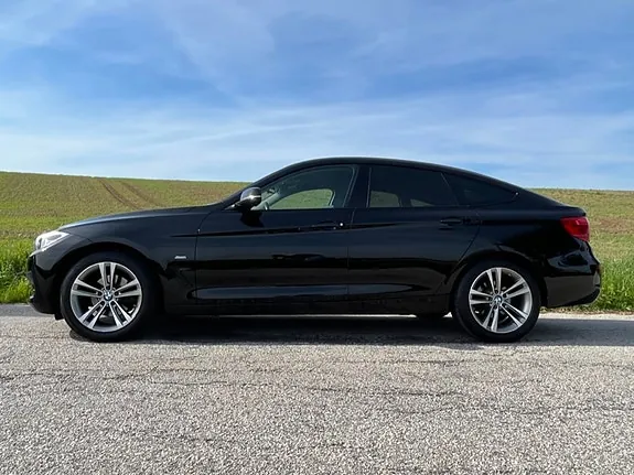 BMW 320D 2018 photo 2