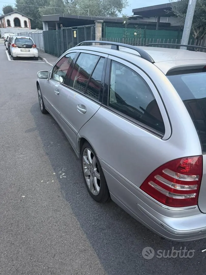Mercedes-Benz C-Class 2006 photo 5