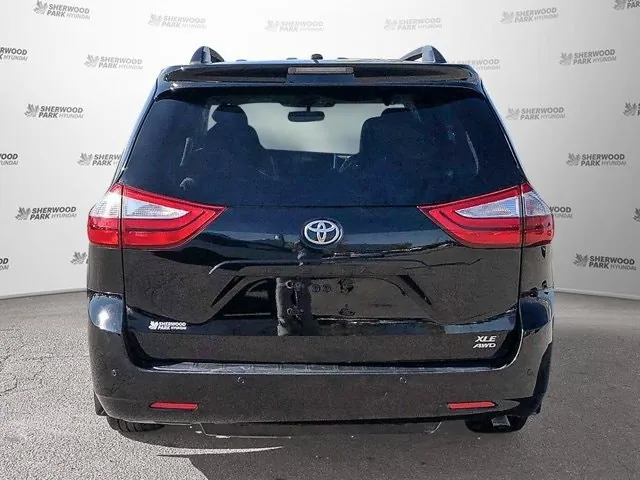 Toyota Sienna 2017 photo 5