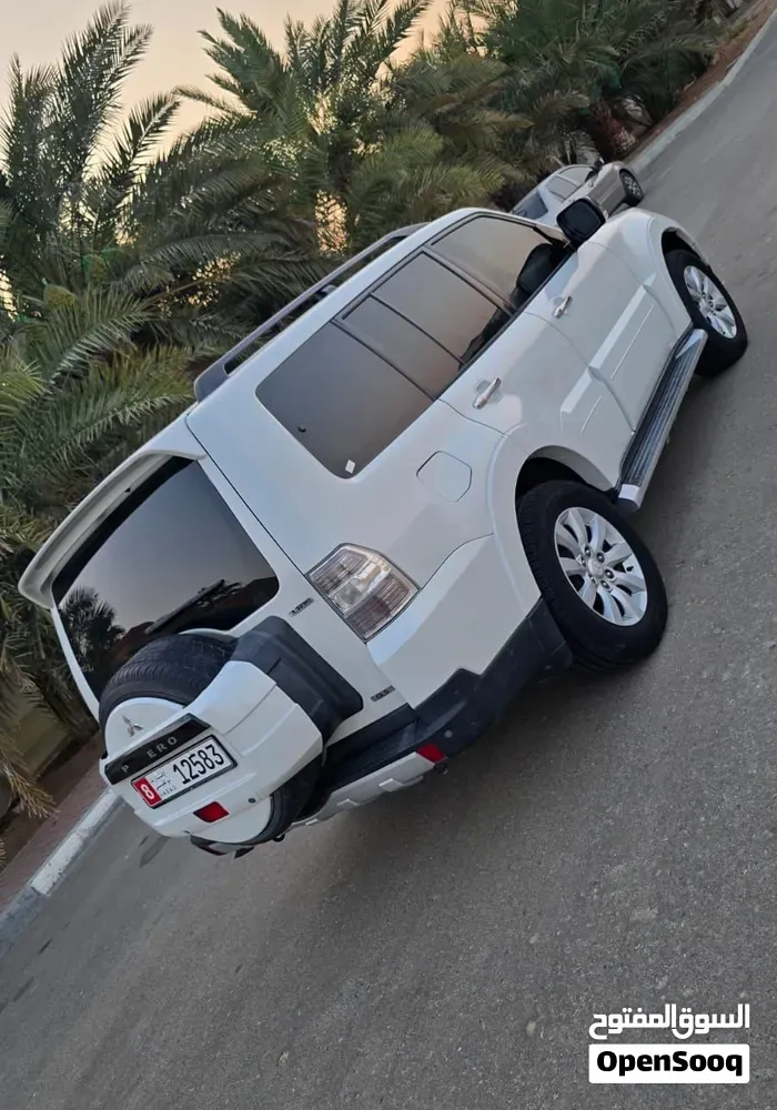 Mitsubishi Pajero 2009 photo 4