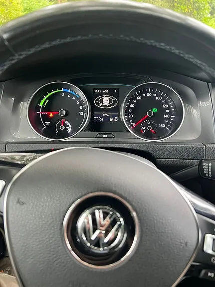 Volkswagen E-Golf 2016 photo 2