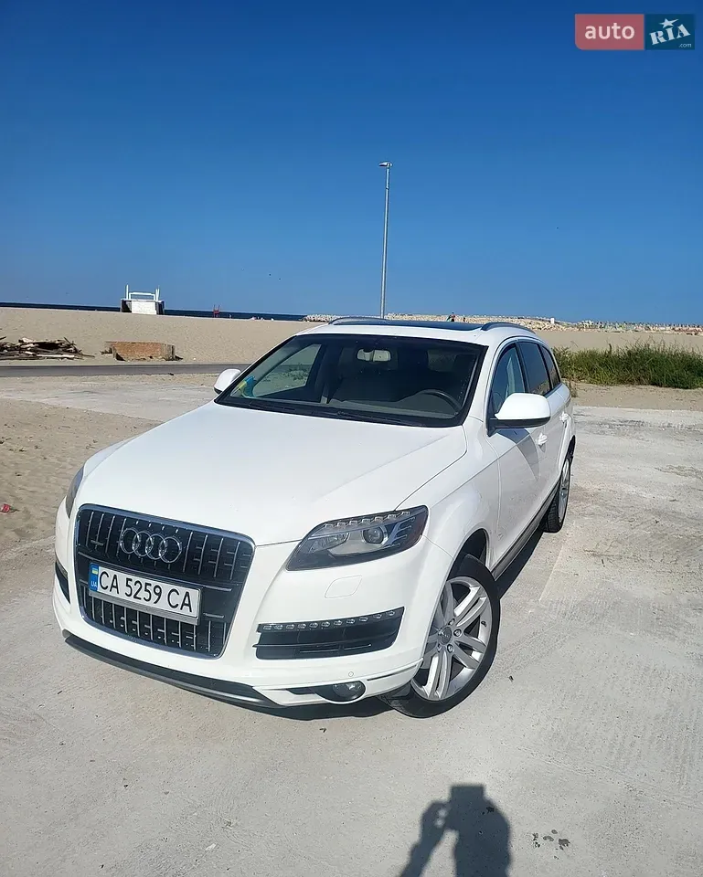 Audi Q7 2010 photo 3