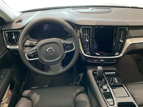 Volvo V60 2027 photo 5