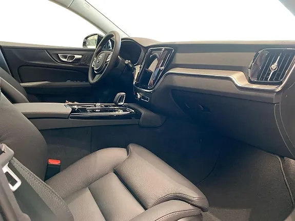 Volvo V60 2027 photo 4