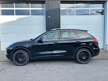 Porsche Cayenne 2014 photo 2