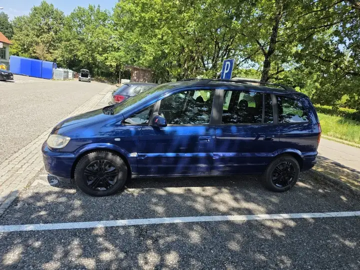 Opel Zafira 2005 photo 2