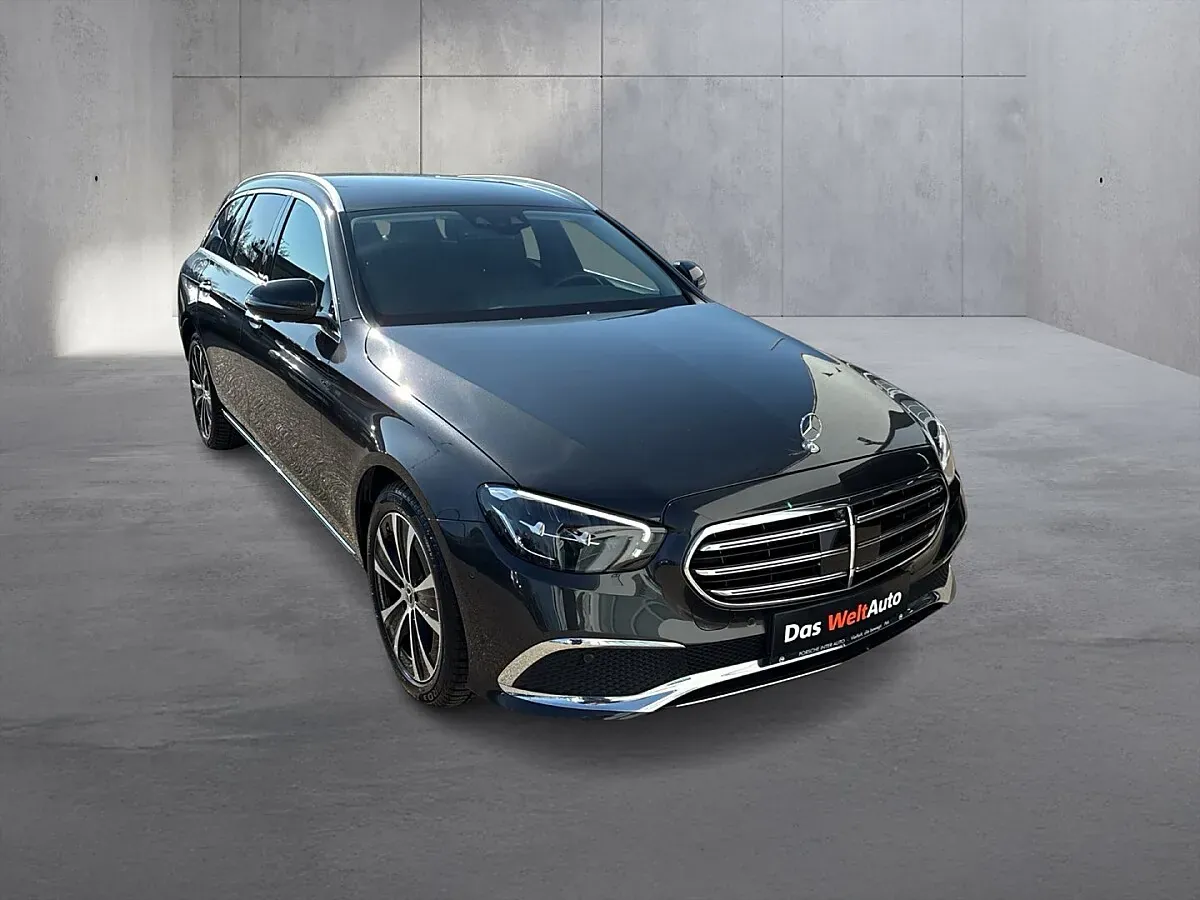 Mercedes-Benz E-Class 2023 photo 3