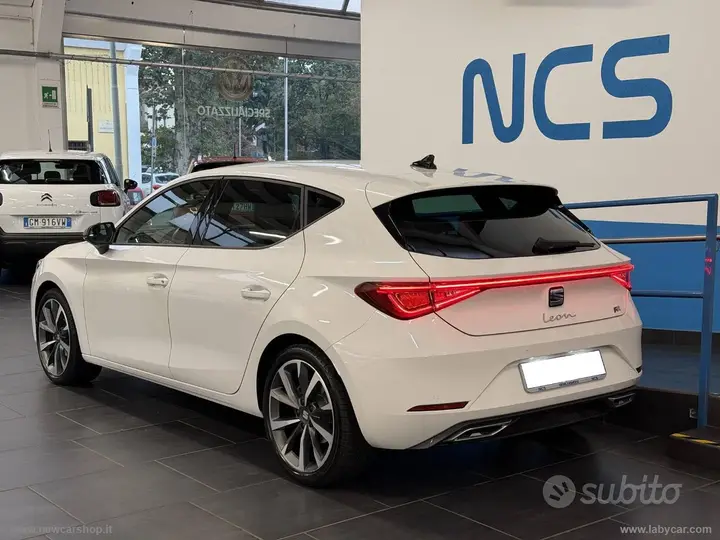 Seat Leon 2021 photo 2