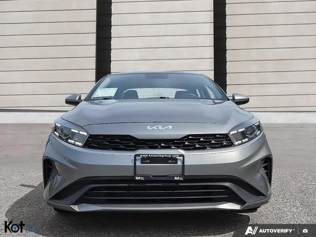 Kia Forte 2023 photo 3