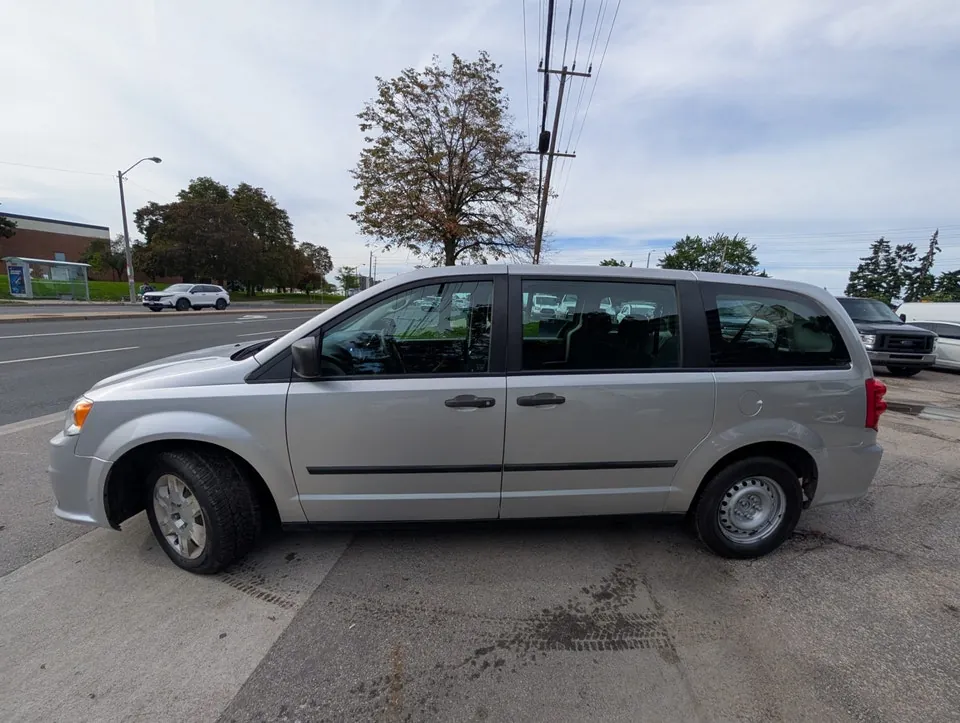 Dodge Grand Caravan 2012 photo 2