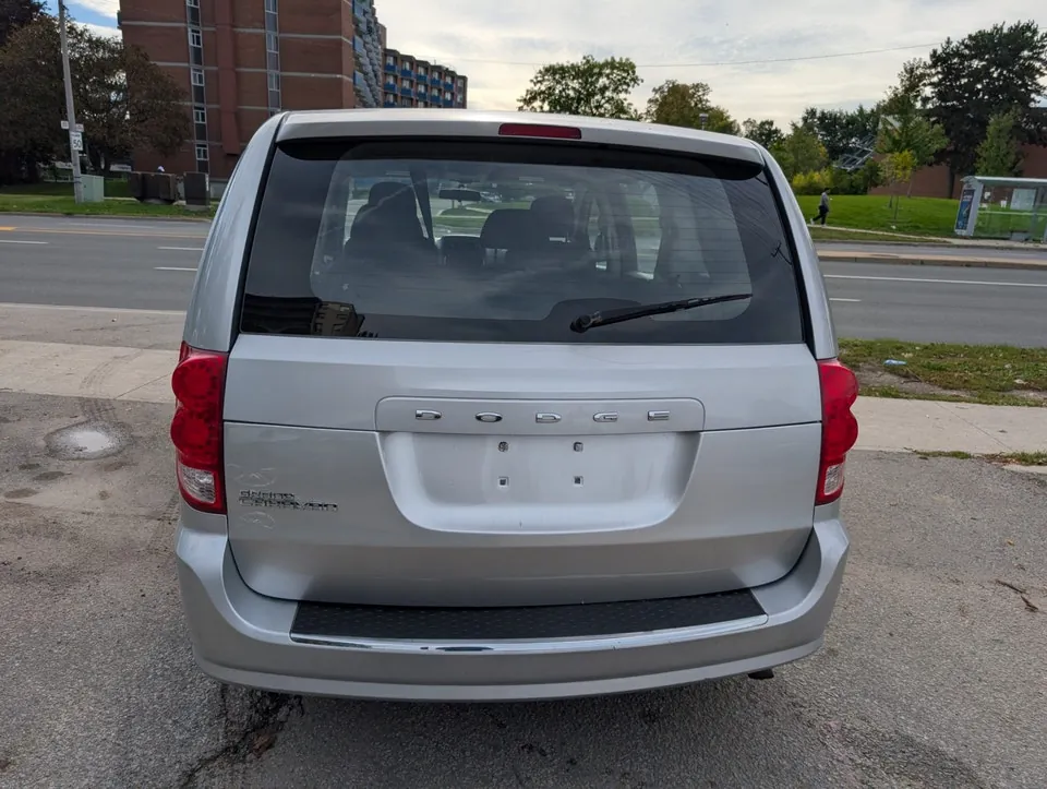 Dodge Grand Caravan 2012 photo 3
