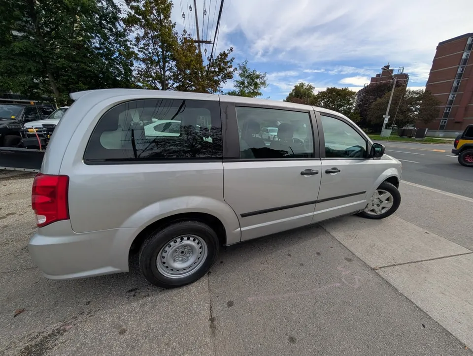 Dodge Grand Caravan 2012 photo 5