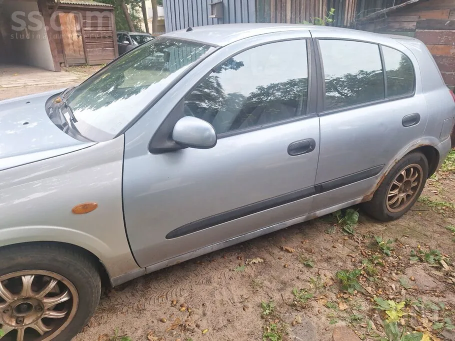 Nissan Almera 2004 photo 4