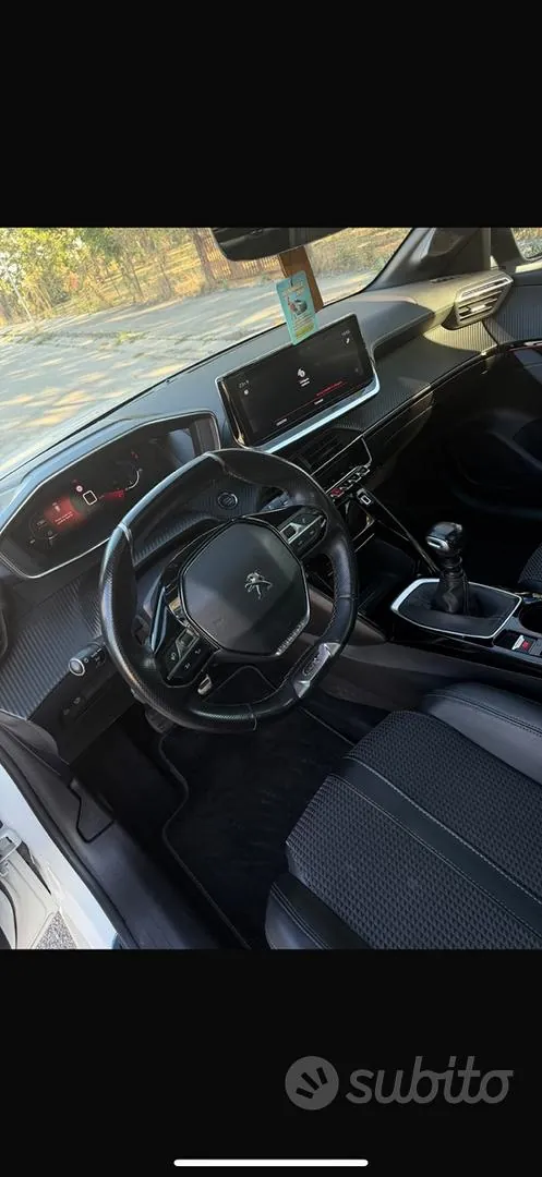 Peugeot 208 2021 photo 4