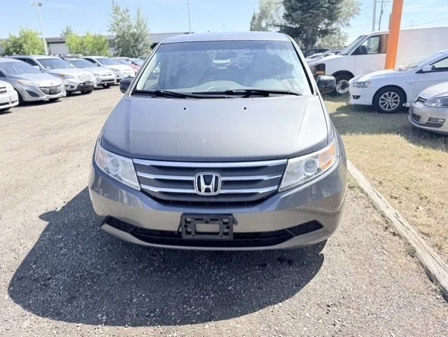 Honda Odyssey 2012 photo 2