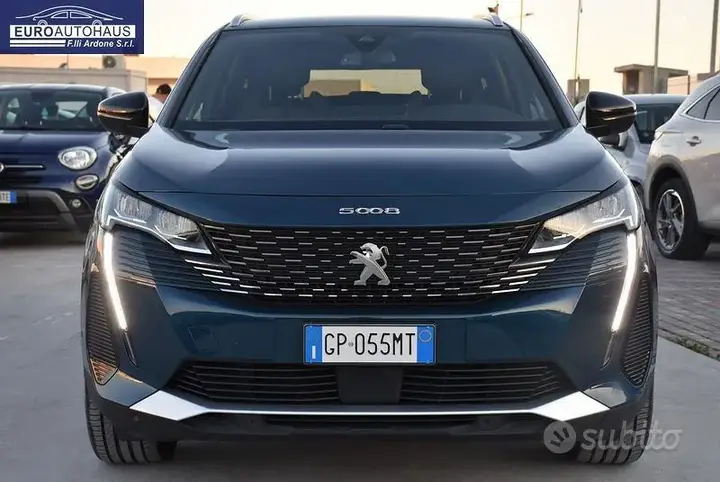 Peugeot 5008 2023 photo 2