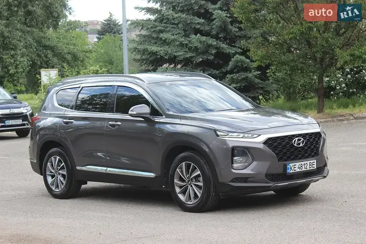 Hyundai Santa Fe 2018 photo 2