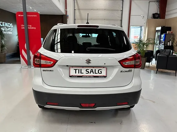 Suzuki S-Cross 2016 photo 4