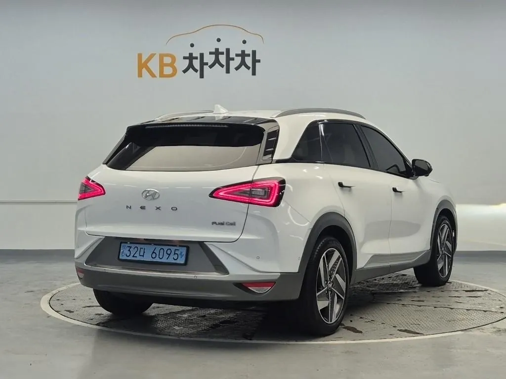 Hyundai Nexo 2023 photo 3