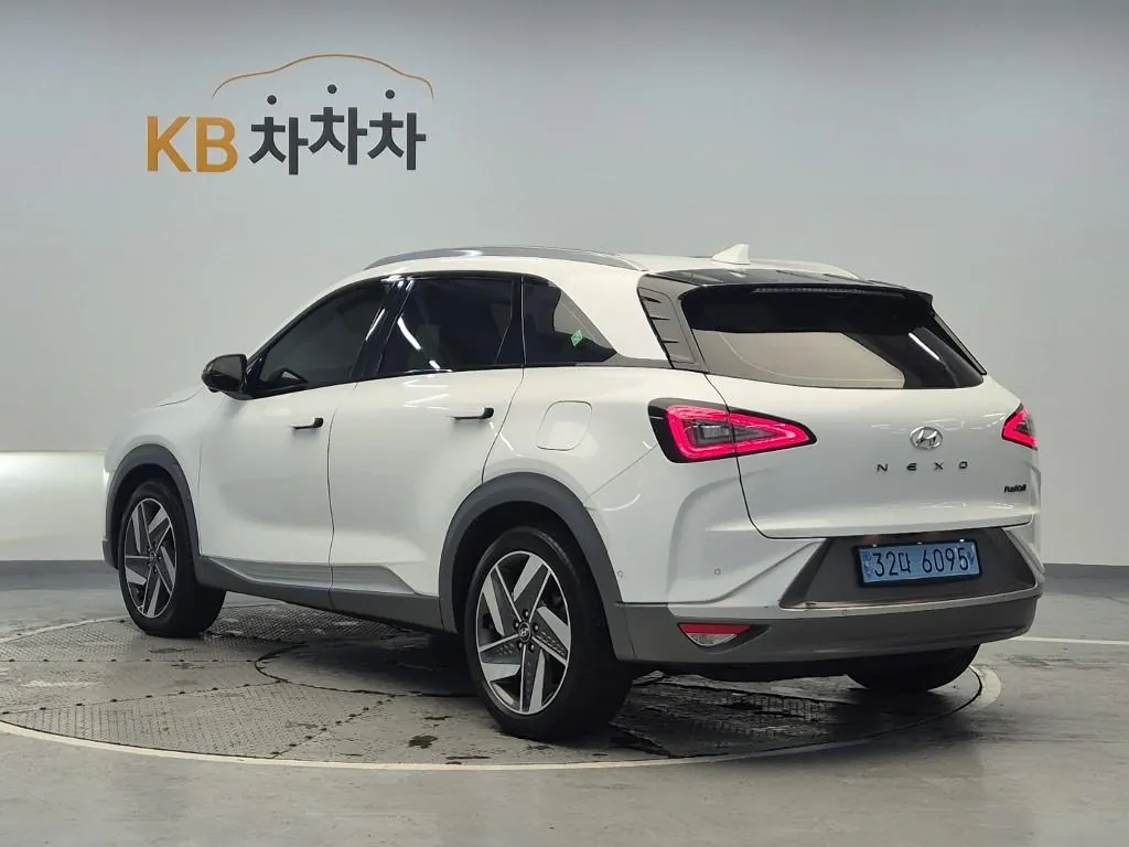 Hyundai Nexo 2023 photo 2