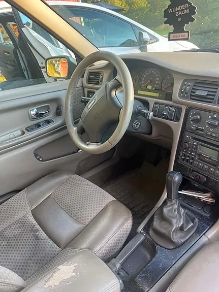 Volvo V70 2000 photo 2