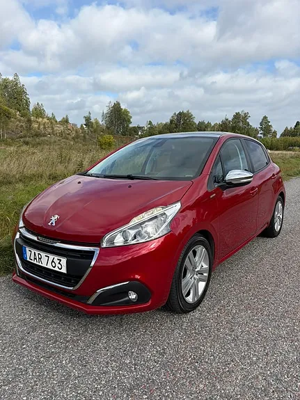 Peugeot 208 2017 photo 2