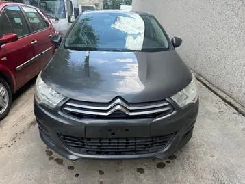 Citroen C4 2012 photo 2