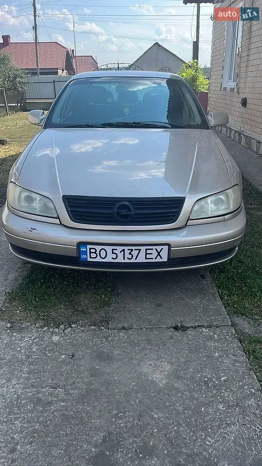 Opel Omega 2000 photo 4