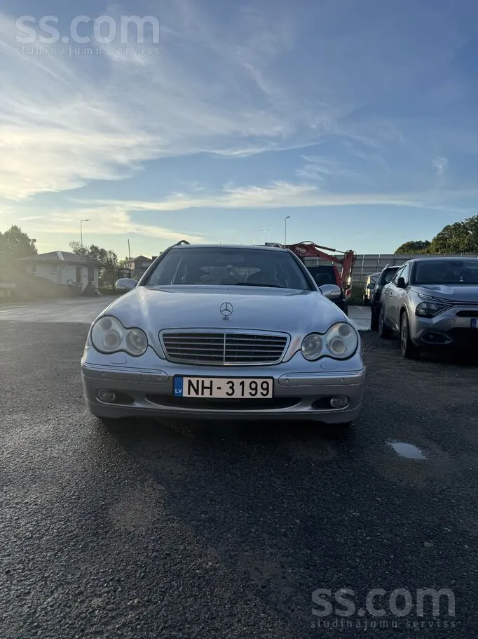 Mercedes-Benz C270